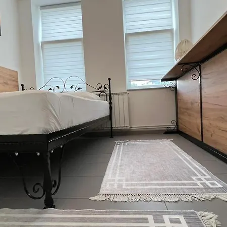 Aurora Appartement *